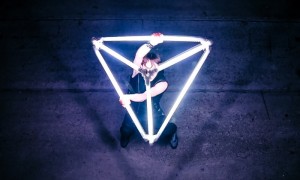Пиксельный тетраэдр / NeoDigital Tetrahedron Пиксельный тетраэдр / NeoDigital Tetrahedron